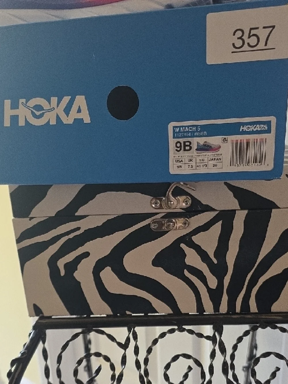 Hoka Mach 5 Womens White Running Shoes with Teal, Purple & Pink Accents - Picture 2 of 3